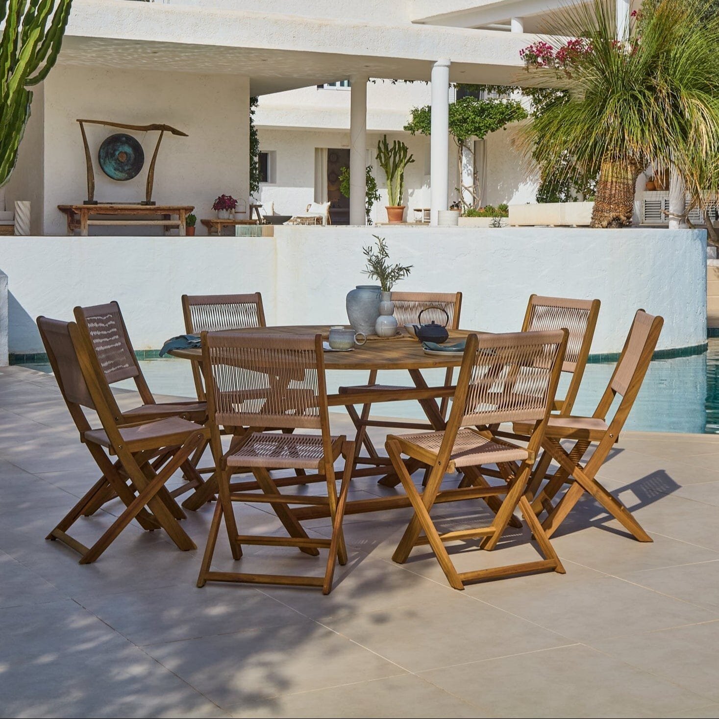 Ashby 8 Seater Wooden Round Garden Dining Set with 8 Cove Rope Chairs & Cream Parasol  - 160cm - Image 8