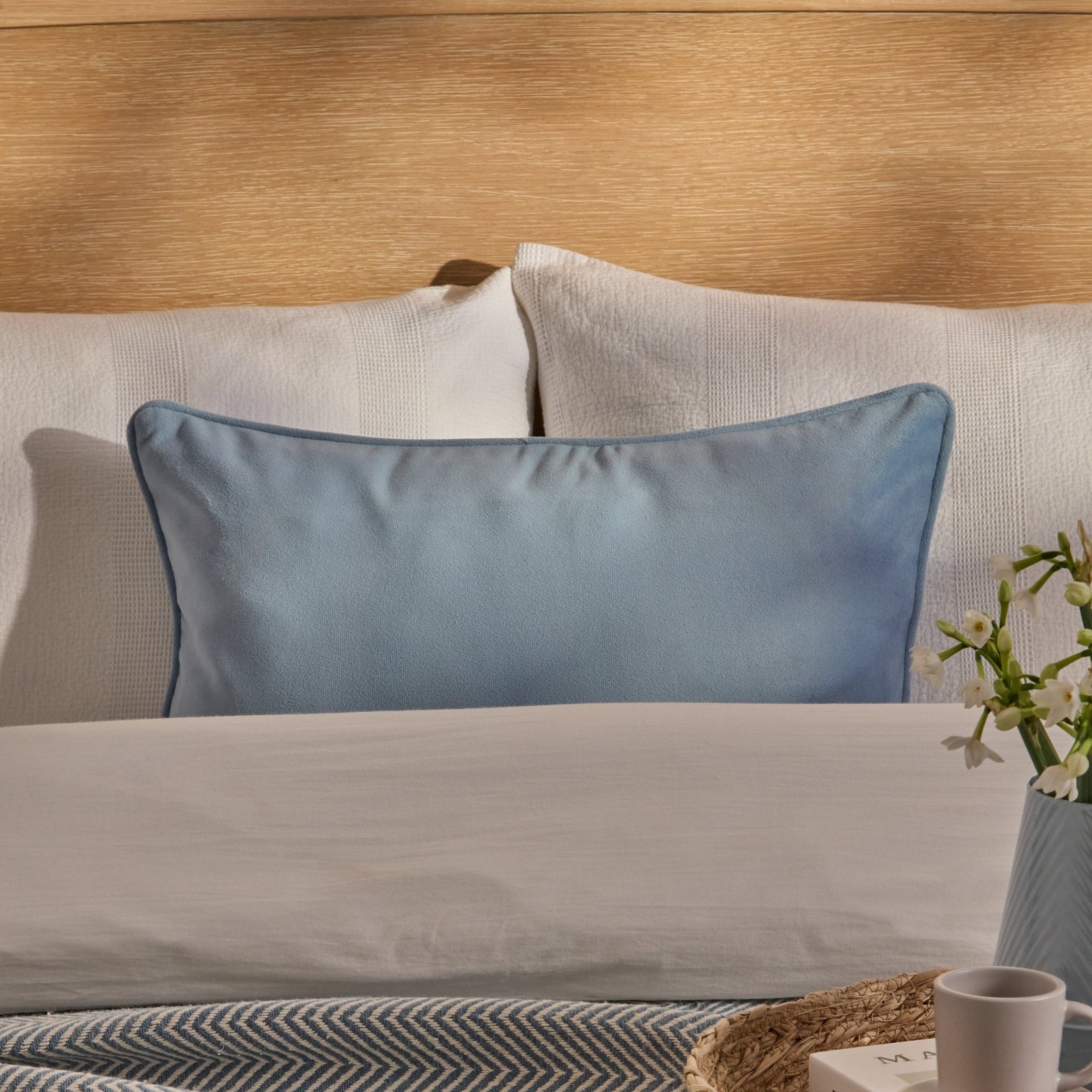 Alford 35x55cm Velvet Piped Edge Scatter Cushion Cover - Cornflower Blue - Image 1