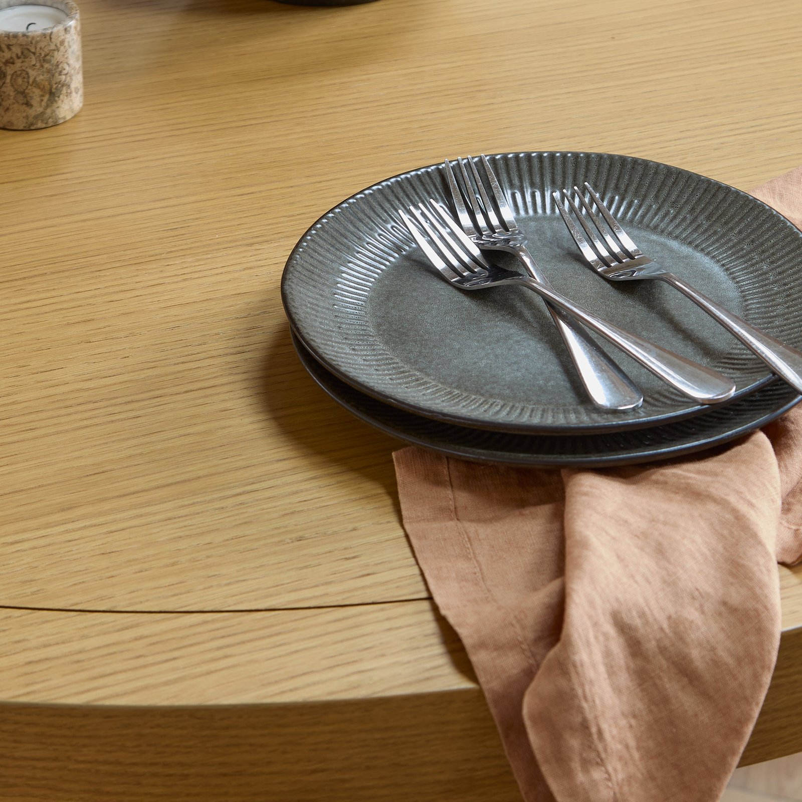 Charlotte Pale Oak Round Dining Table Set - 4 Seater - Ella Pale Oak Carver Chair - Off White Boucle - Image 6