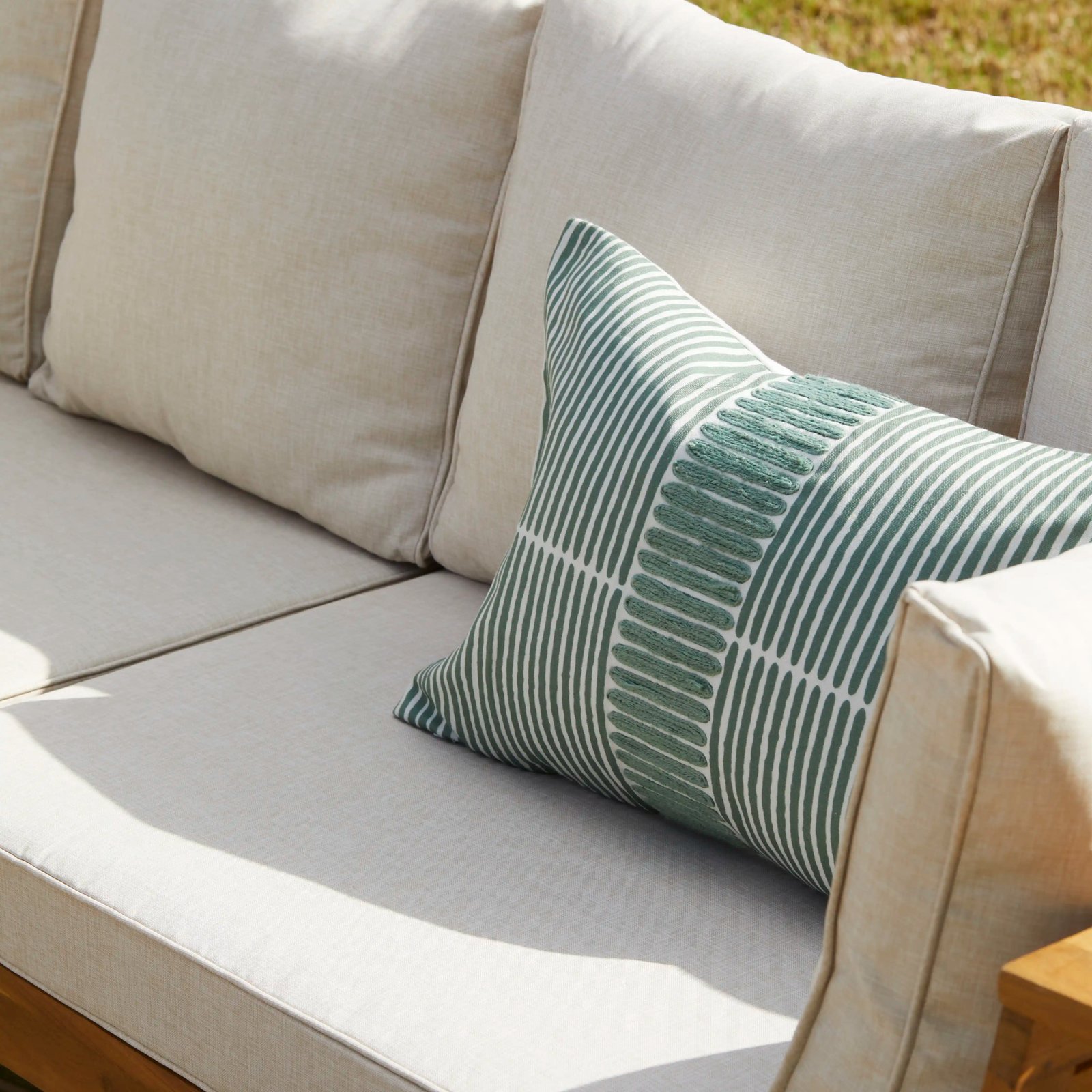 Dakota Wooden Garden Corner Sofa Set with Grey LED Premium Parasol - Sand Cushions - Image 3