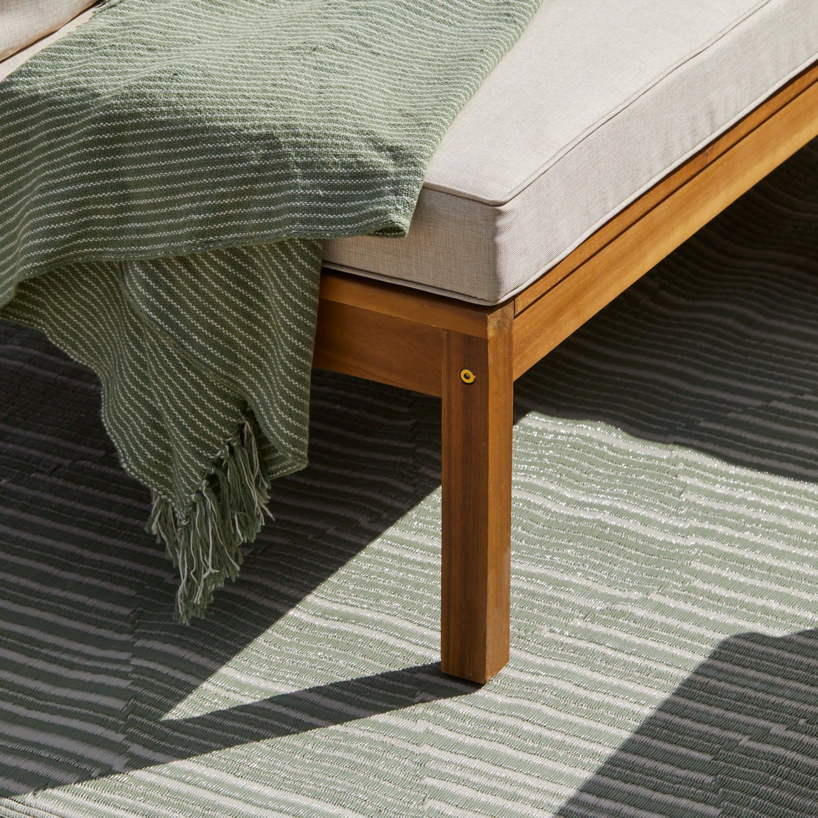 Hemsby 200x 290cm Garden Rug - Olive - Image 10