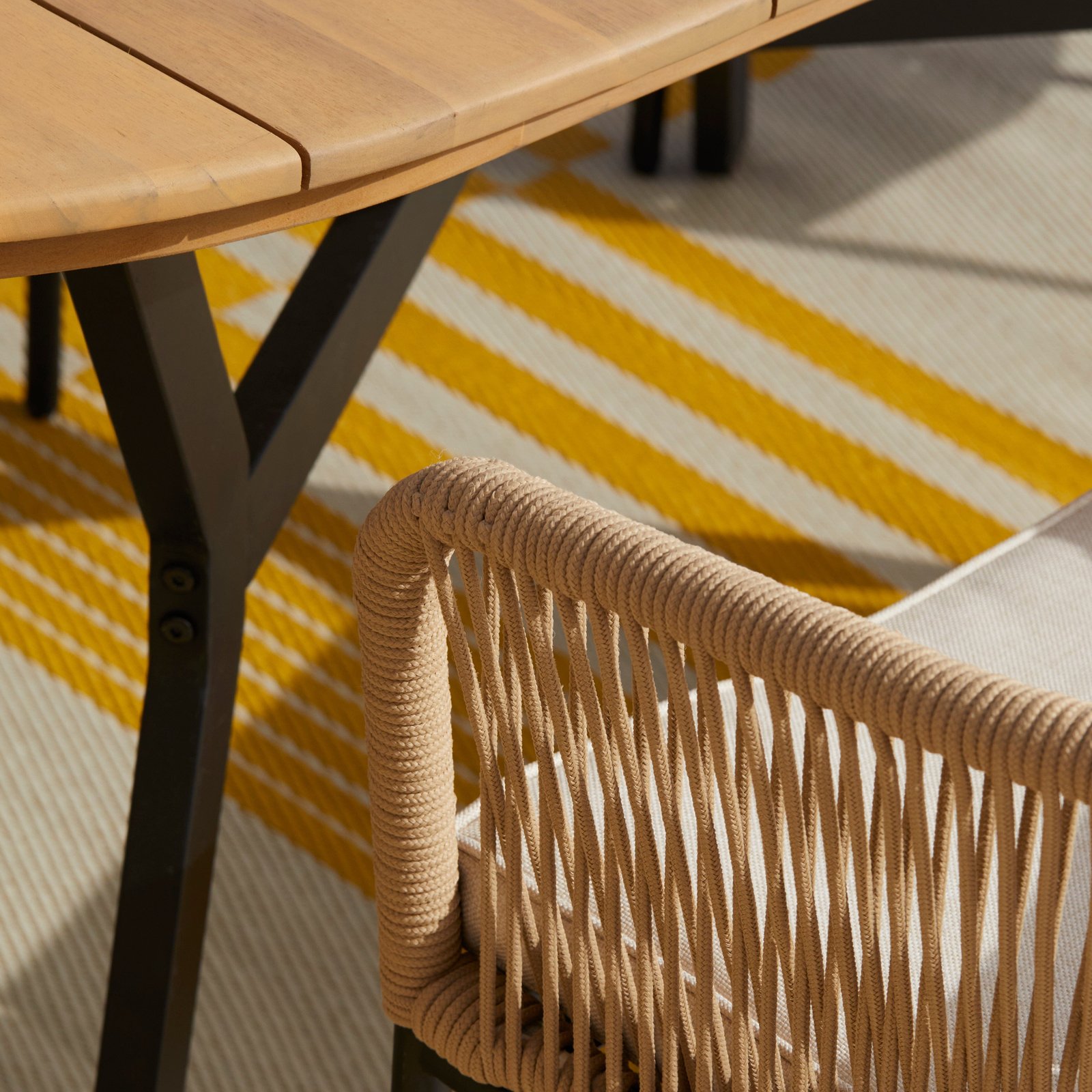 Hemsby 160 x 230cm Garden Rug - Yellow - Image 7