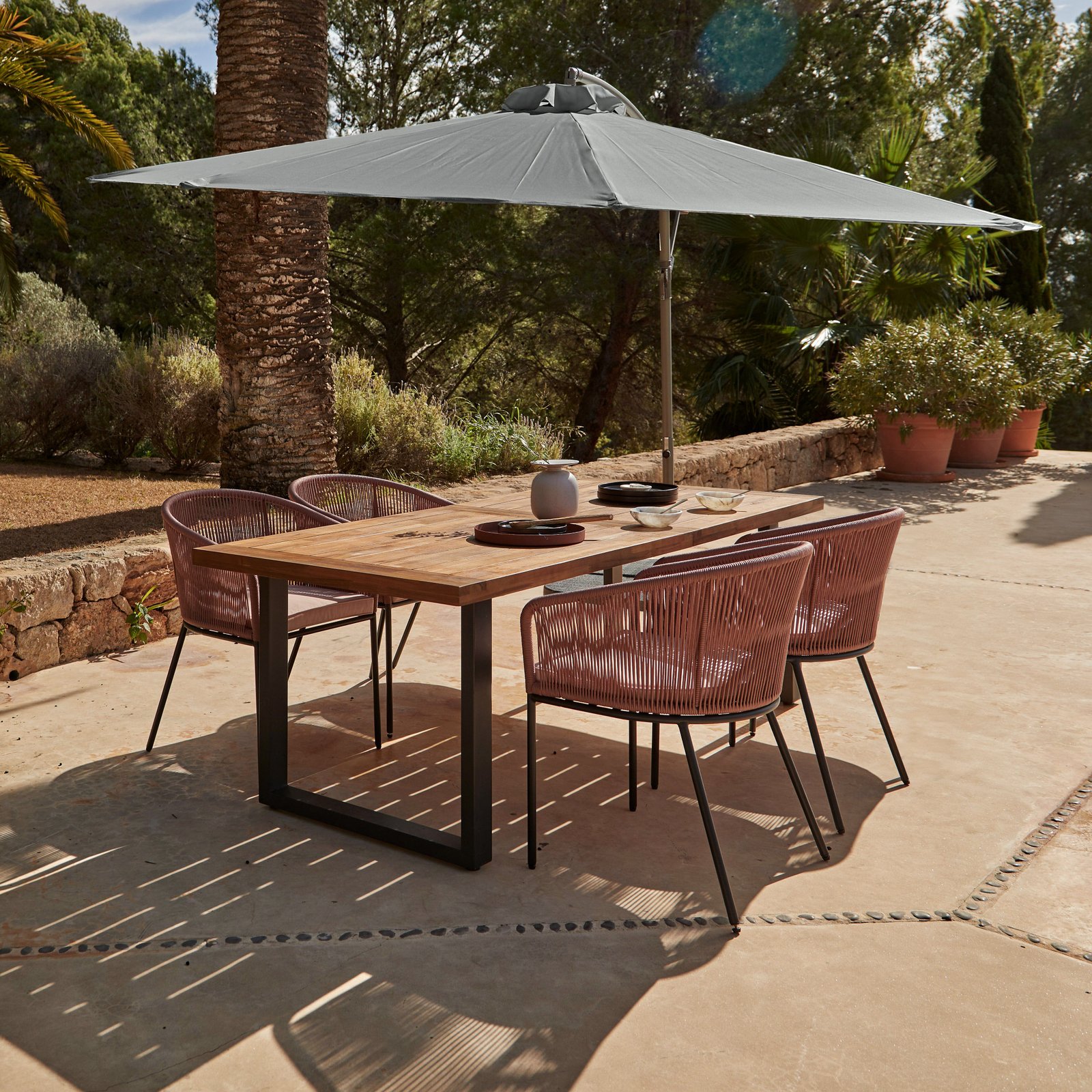 HALI_PINK_SET_1withgreystandardparasol_524be2be-9027-4767-be11-0887ca6049c4 Hali 4 Seater Wooden Outdoor Dining Set with Hali Pink Chairs & Grey Lean Over Parasol - 175cm