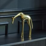 Outlet - Nakuru Resting Metal Giraffe Ornament - Gold