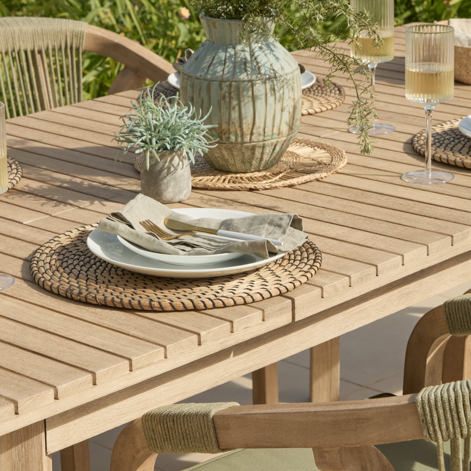 Saffron 6 Seater Extending Wooden Garden Dining Set with Shiro Green Rope Chairs - Image 4