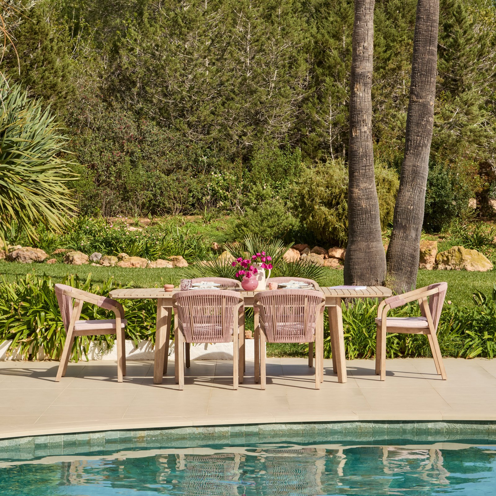 Saffron 6 Seater Extending Wooden Garden Dining Set with Shiro Pink Rope Chairs - Image 6