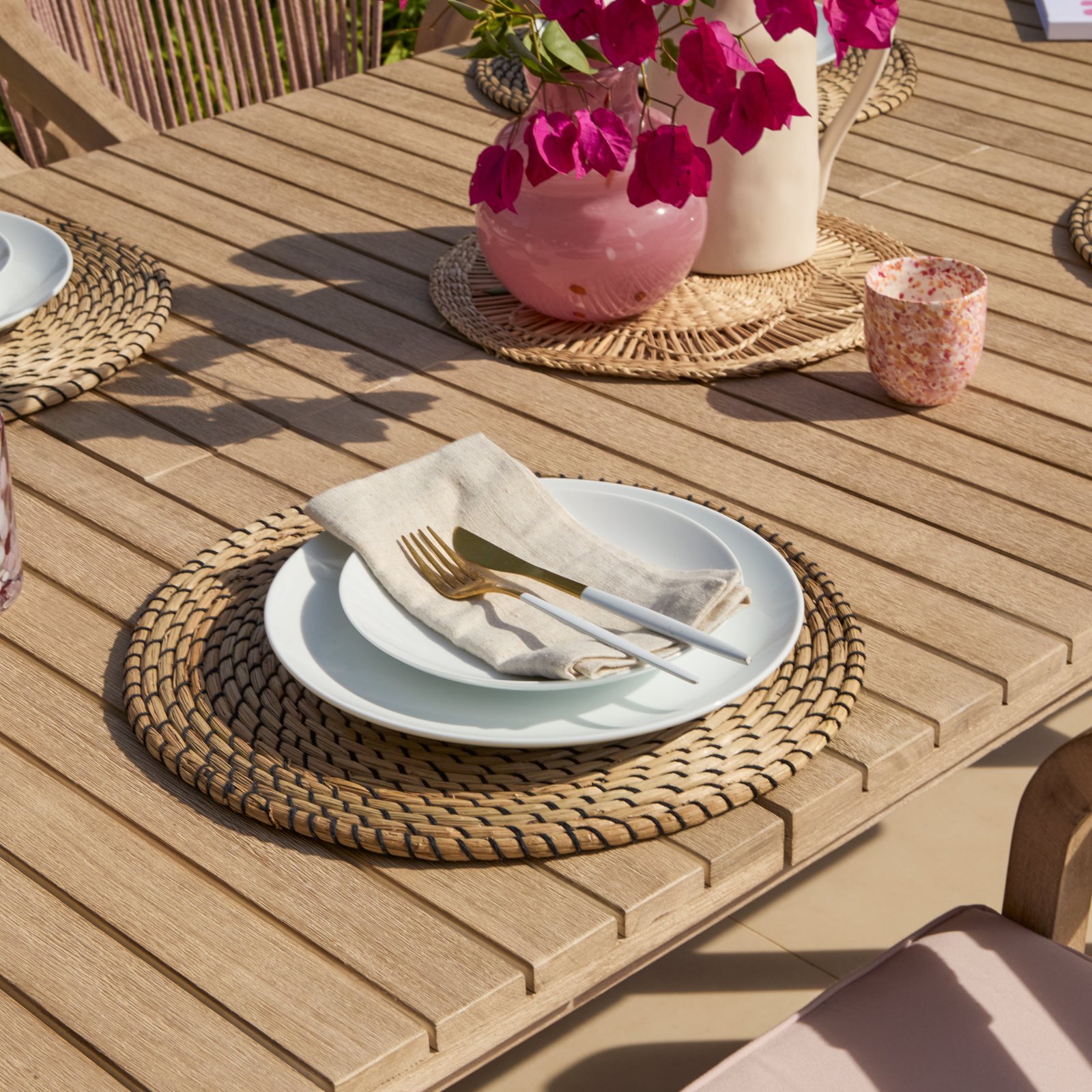 Saffron 6 Seater Extending Wooden Garden Dining Set with Shiro Pink Rope Chairs - Image 3