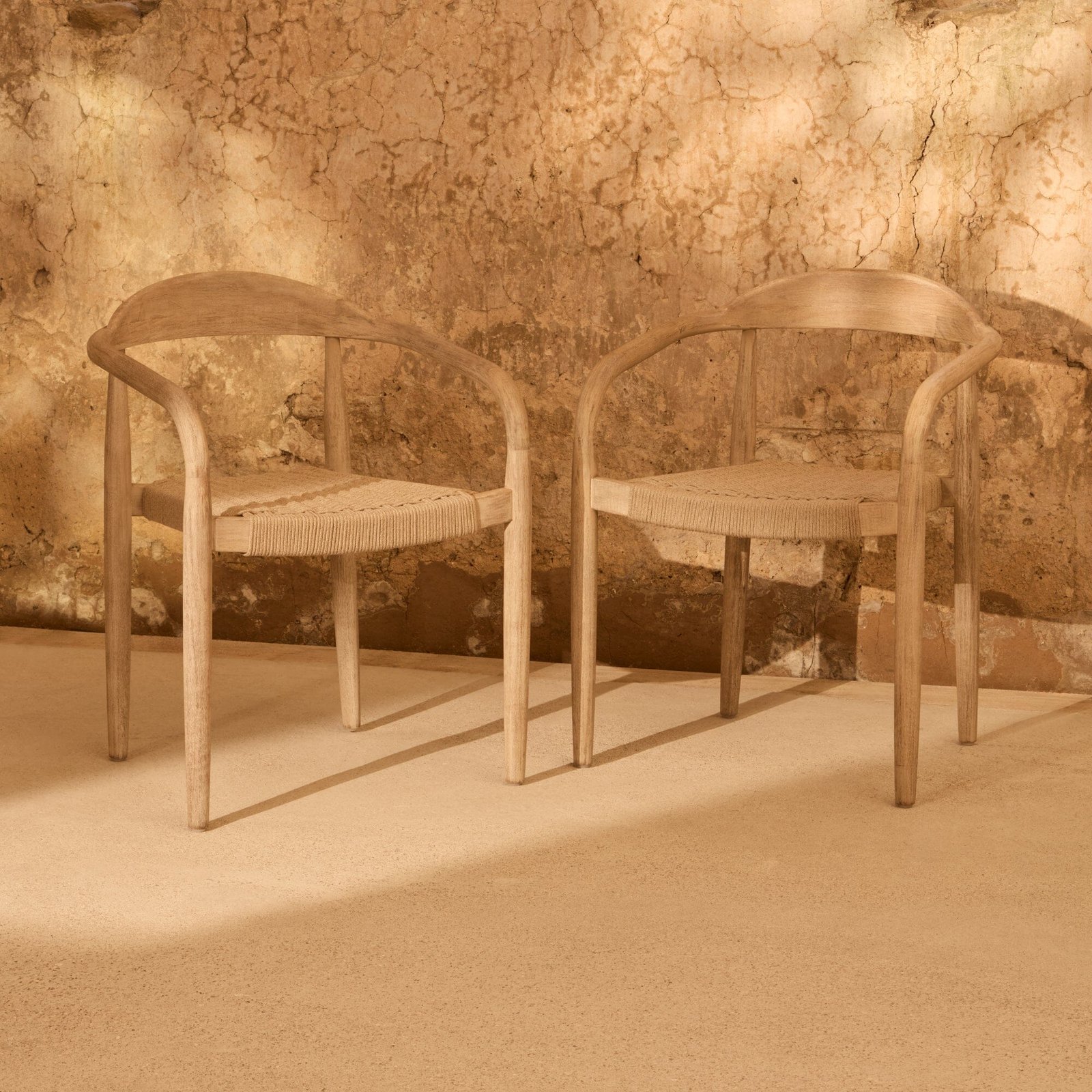 Willow 8 Seater Oval Garden Dining Set with Sasha Sand Rope Chairs - Image 3