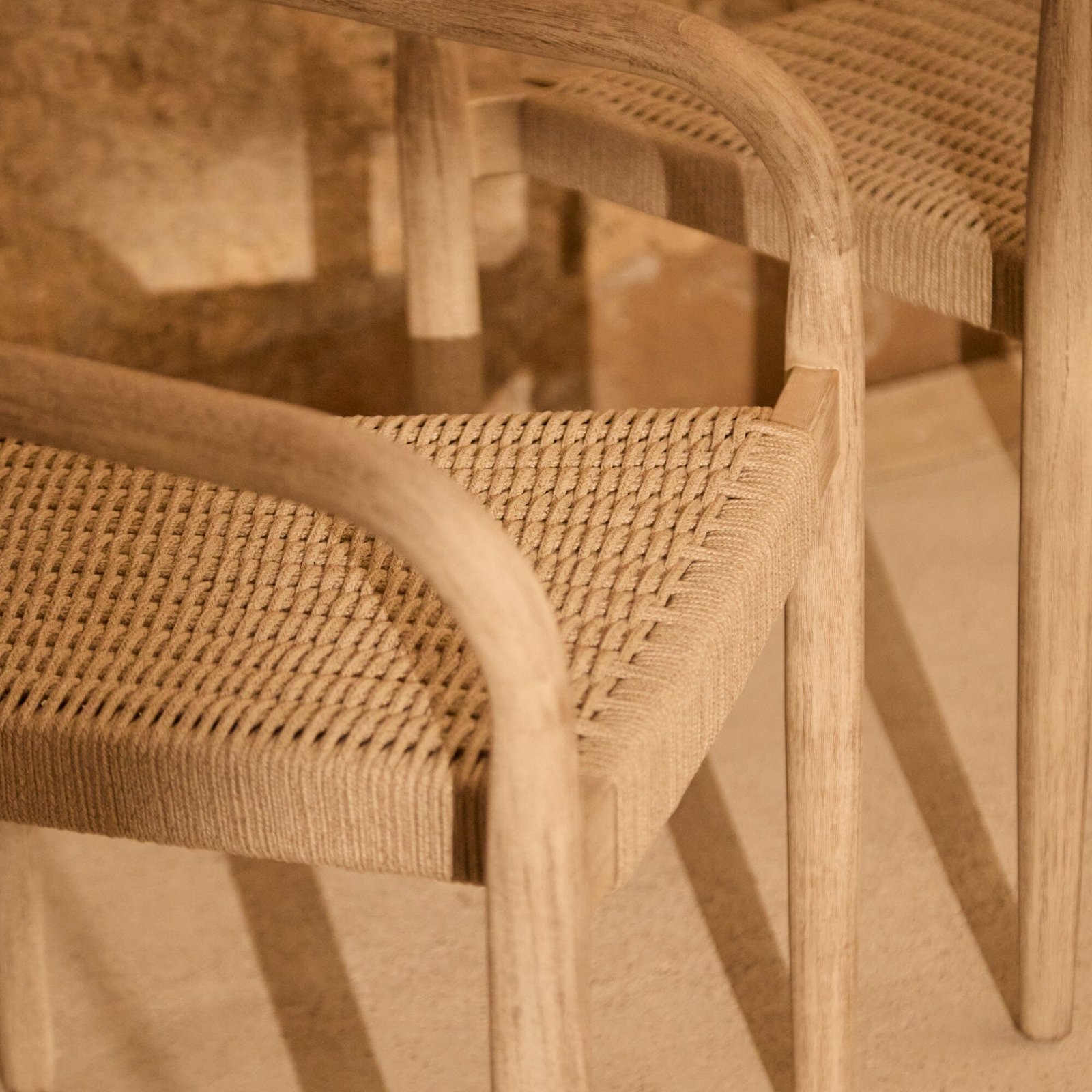 Willow 8 Seater Oval Garden Dining Set with Sasha Sand Rope Chairs - Image 11