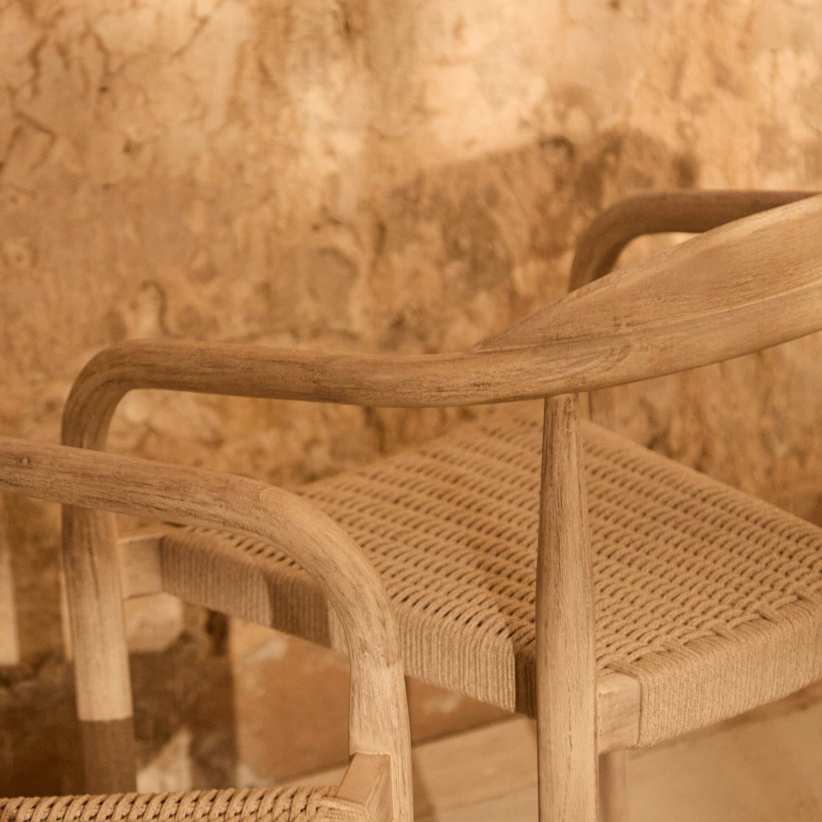 Willow 8 Seater Oval Garden Dining Set with Sasha Sand Rope Chairs - Image 5