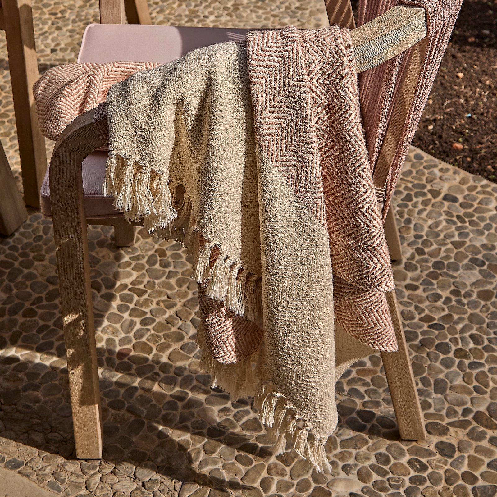 Shiro 6 Seater Wooden Garden Dining Set with Shiro Pink Rope Dining Chairs - 180cm - Image 10