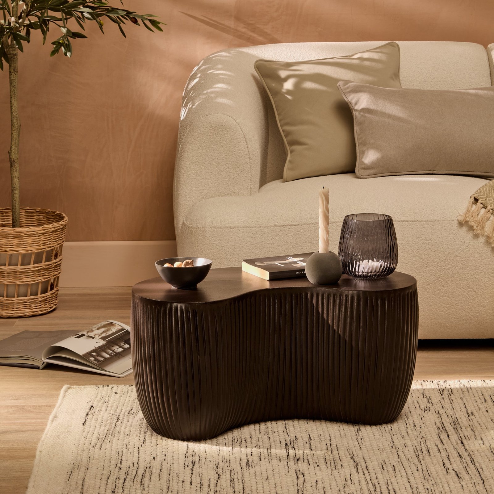 Sohan_61cm_Kidney_Coffee_Table_Lava_Black-1 Sohan 61cm Kidney Coffee Table - Lava Black - Image 1