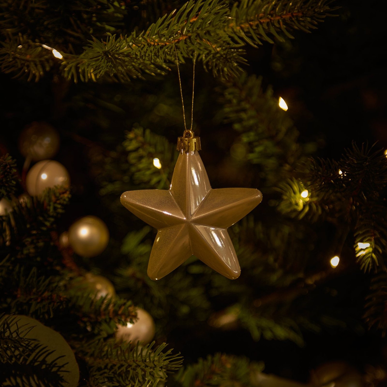 Valen Shatterproof 7.5cm Mixed Hanging Stars - Set of 6 - Pearl Gold - Image 5