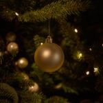 Valen Shatterproof Mixed Baubles - Set of 27 - Pearl Gold - Image 5