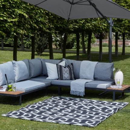Outlet - Hemsby 160 x 230cm Outdoor Rug - Black & White