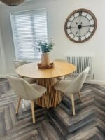 Willow Pale Oak Round Dining Table - Image 3
