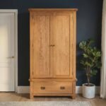 Zelah Oak Double Wardrobe with Drawer - Image 2