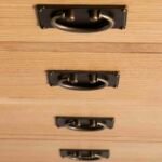 Surrey Oak 2 over 4 Drawer Chest - Image 5
